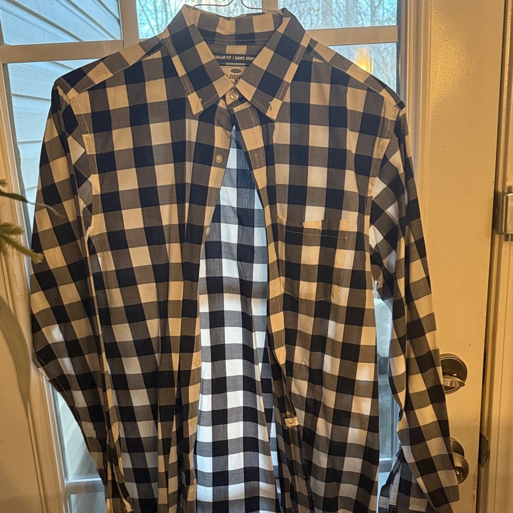 Old Navy Black and White Plaid Shirt